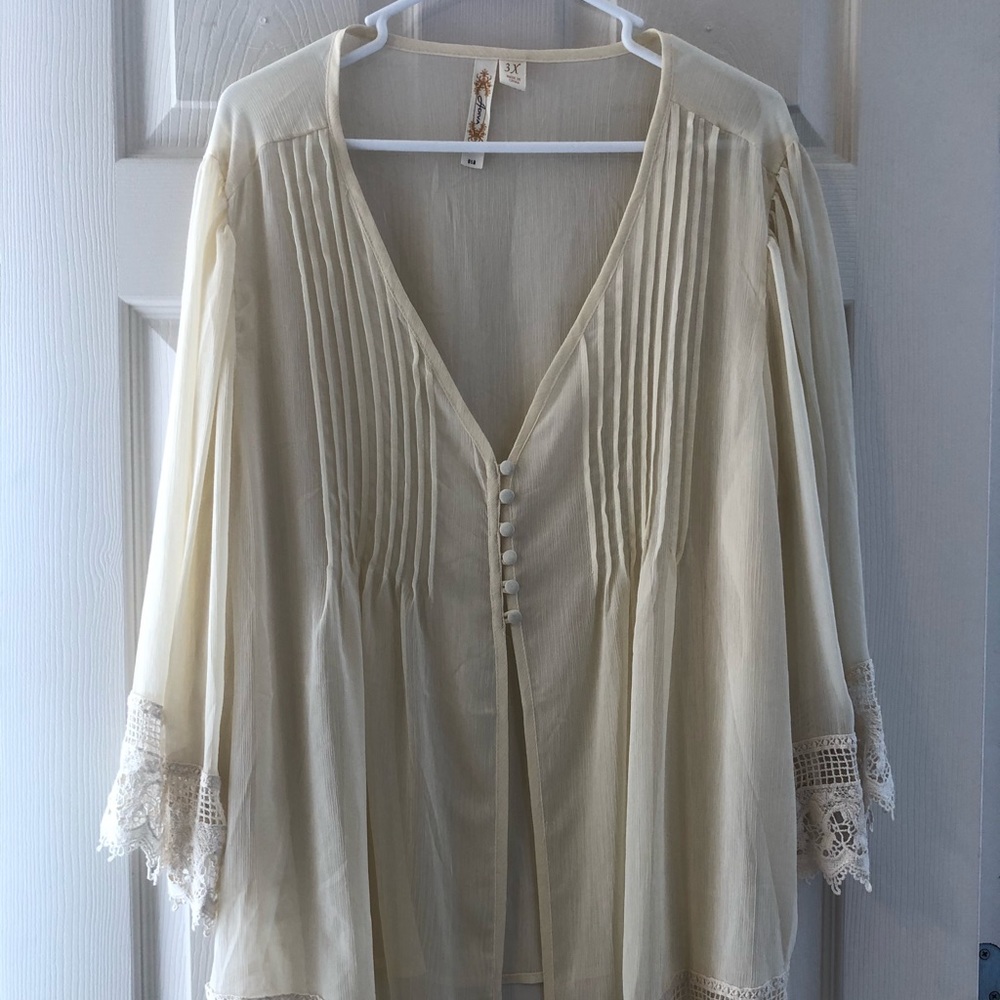 ADiva sheer Flowy top